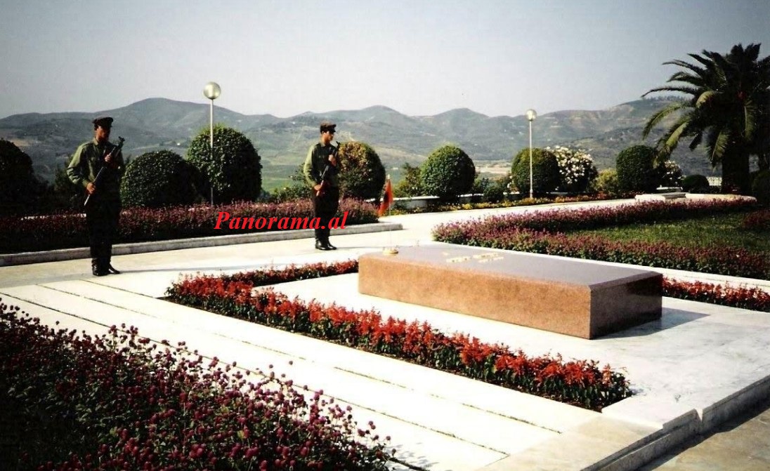 hoxha enver deshmoret e kombit