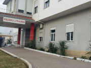Jetonte me gjyshërit, konflikti me babain, shkak i tentativës së 17-vjeçares për t’i dhënë fund jetës! Çfarë ndodhi