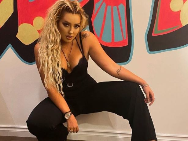 ronela hajati