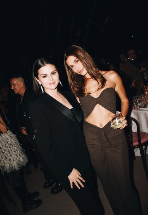 selena gomez hailey2