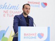 “Ia dha kompanisë në pronësi të familjes Qefalia”- Balliu denoncon kryebashkiakun e Kamzës për abuzim me tendera: Rakip Suli do të mbajë përgjegjësi