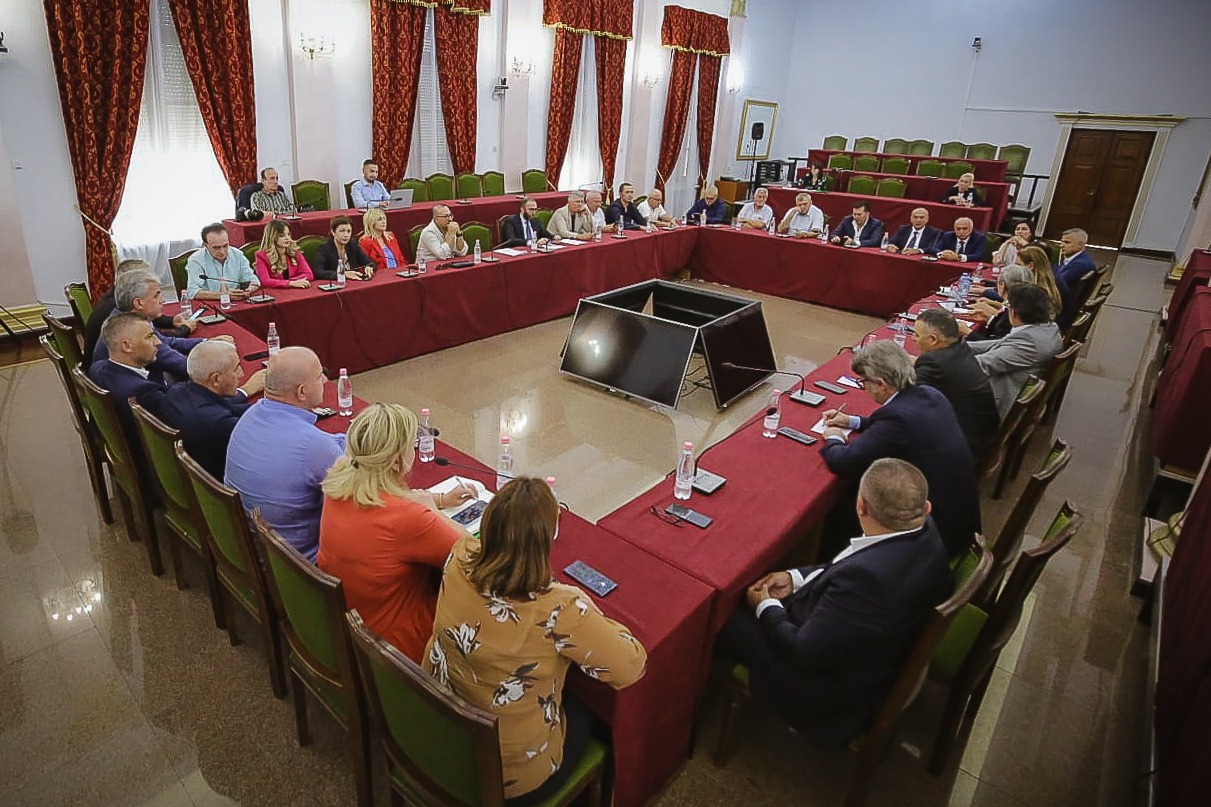 deputetet-e-opozites-bardhi-basha-kryesia-e-kuvendit-10