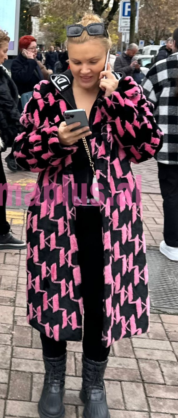 Laura Nezha (3)