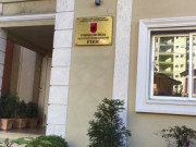 Prokuroria e Fierit përfundon hetimet dhe dërgon në gjyq një person, iu gjetën arsenal armësh, fishekë dhe pajisje të posaçme luftarake me silenciator