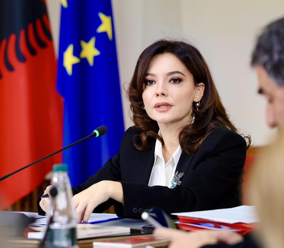 elisa spiropali