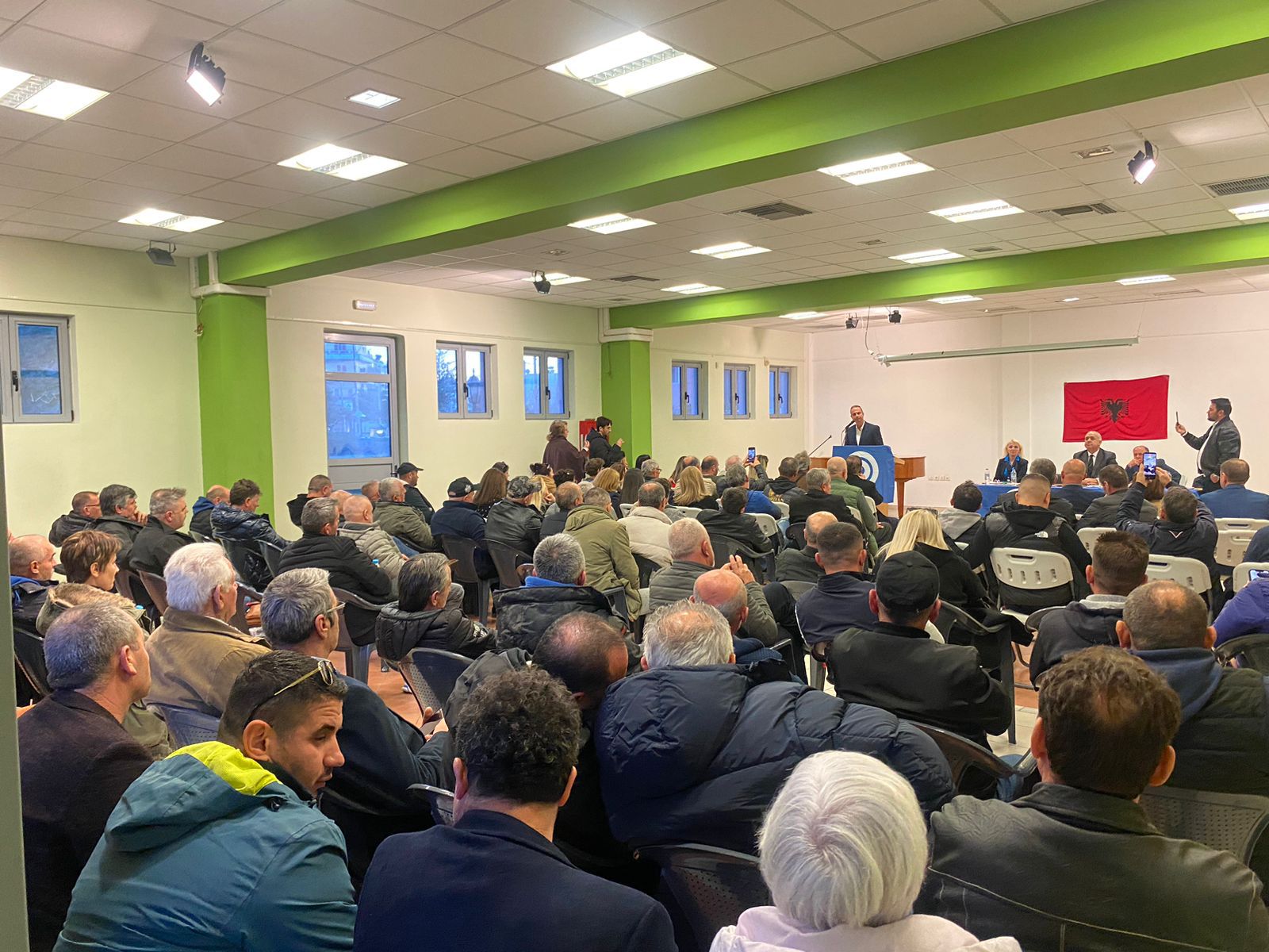 Luçiano Boçi athine emigrantet (2)