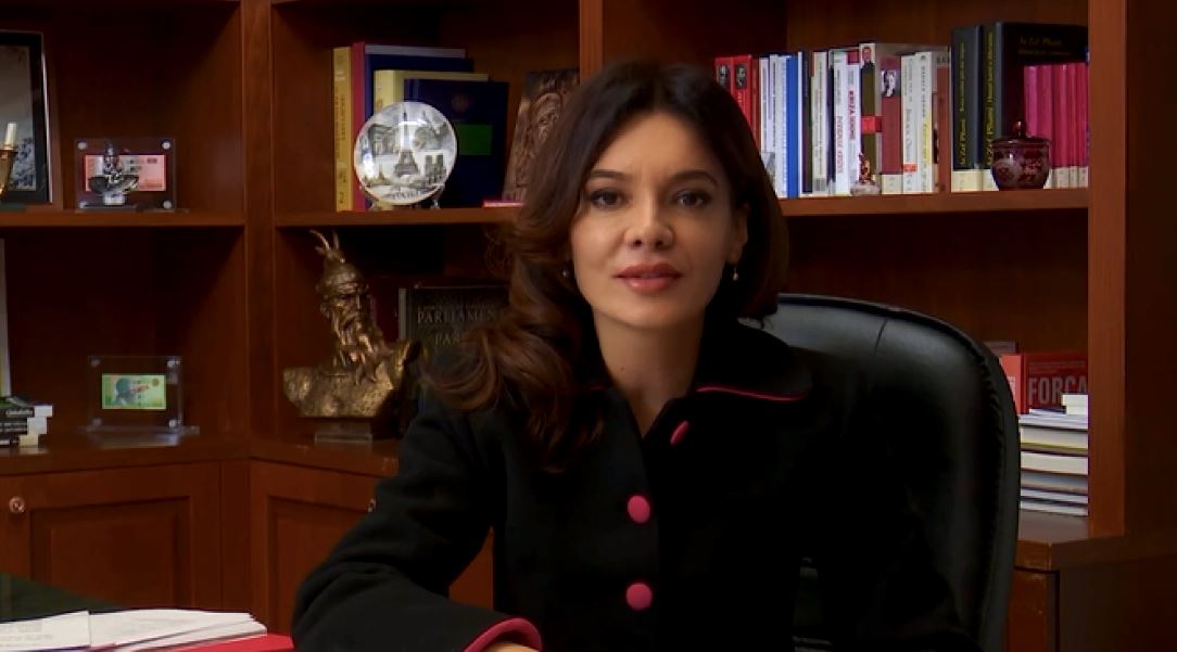 elisa spiropali