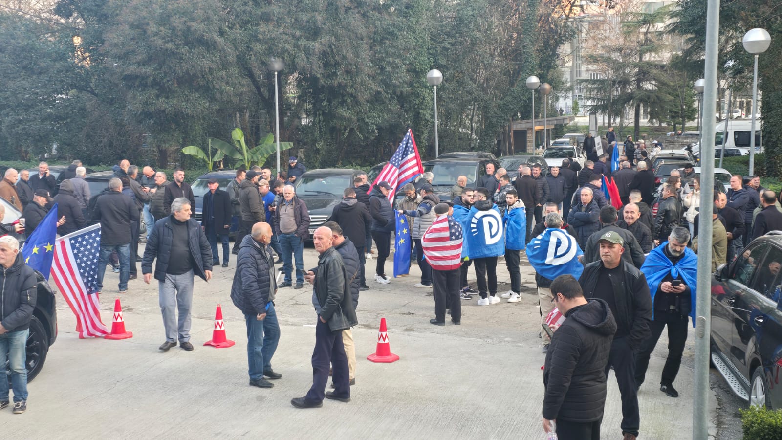 protesta e opozites pankarta (3)