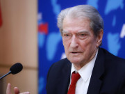 “Rama, rrezik madhor kombëtar ishte ngulitur në çdo qelizë të qenies së shqiptarëve jashtë vendit”- Berisha: Takimi me emigrantët në Itali dhe Greqi, udhëtim drejt fitores