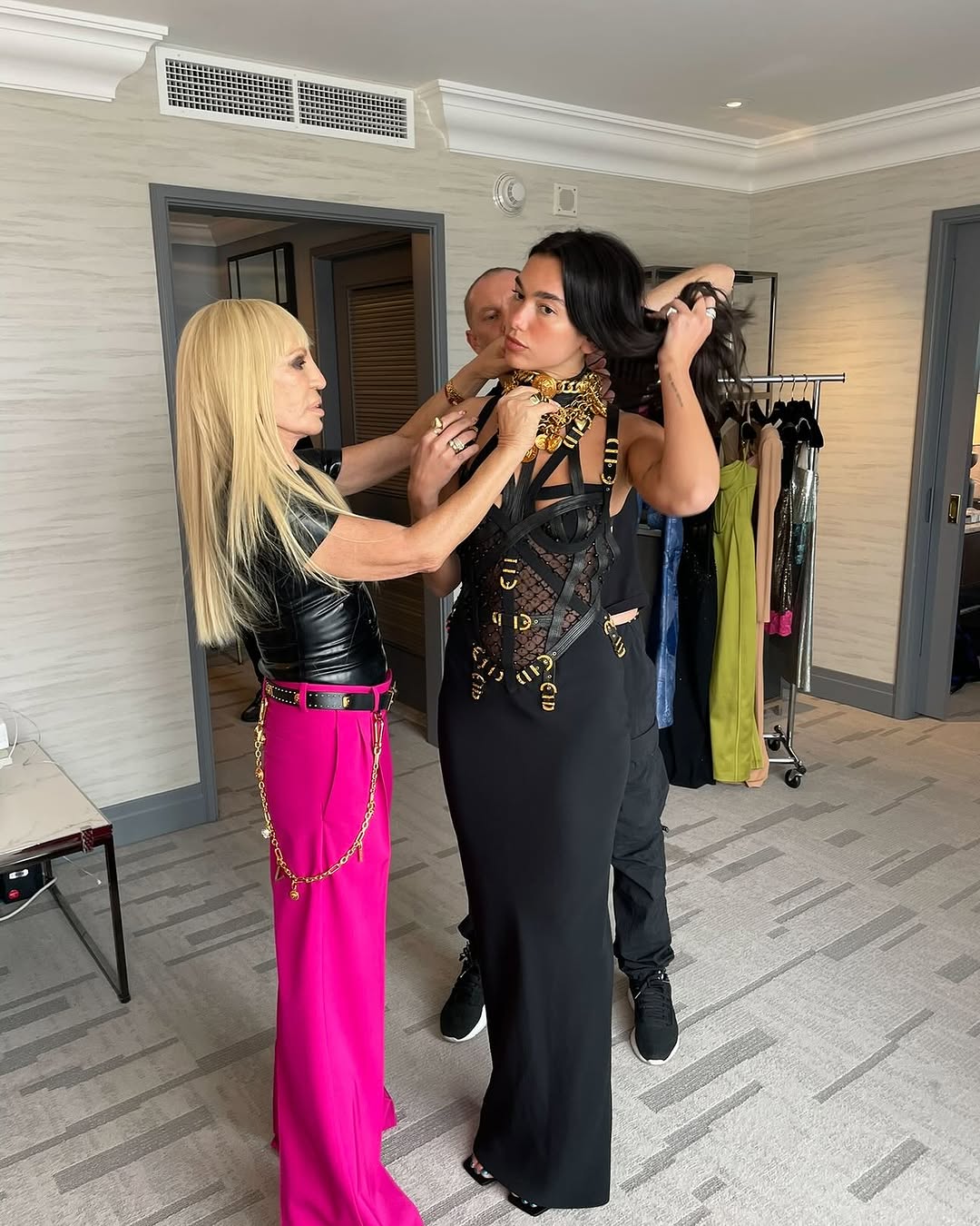 dua lipa versace (5)