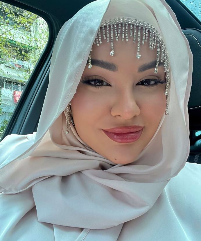 sara-gjordeni-me-hijab