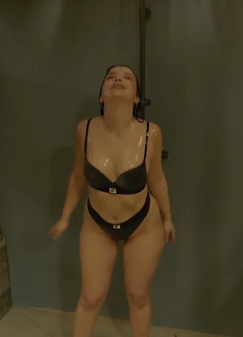 “Ferma VIP”, Alba Pollozhani, (9)