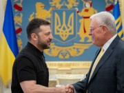 I dërguari i posaçëm amerikan takohet me Zelenskyn, bisedojnë për blerjen e armëve për Ukrainën