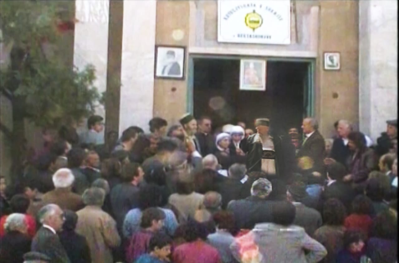 22 mars 1991. Nënë Tereza çel siparin e lirisë të hapjes së Kryegjyshatës Botërore Bektasshiane