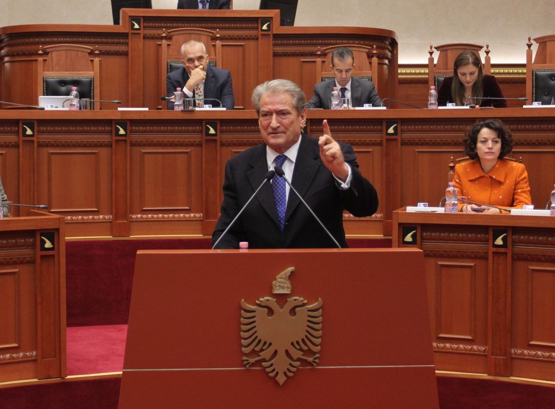 Berisha-ne-Kuvend-1140x841