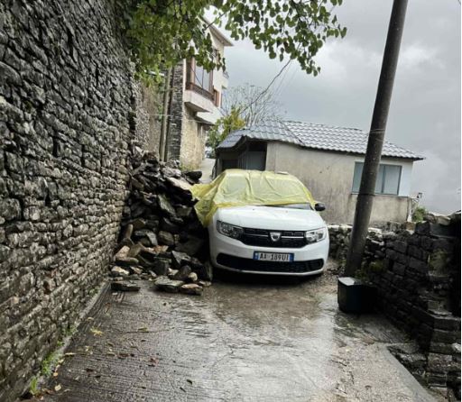 gjirokaster makina rruge shembje