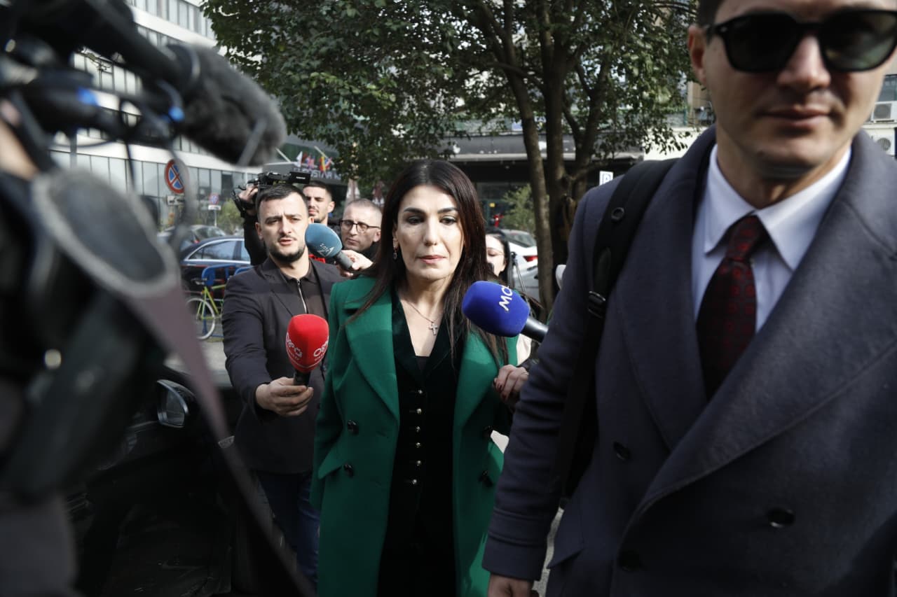 Mirlinda Karcanaj-AKSHi-Skandali-dosja-korrupsioni (6)