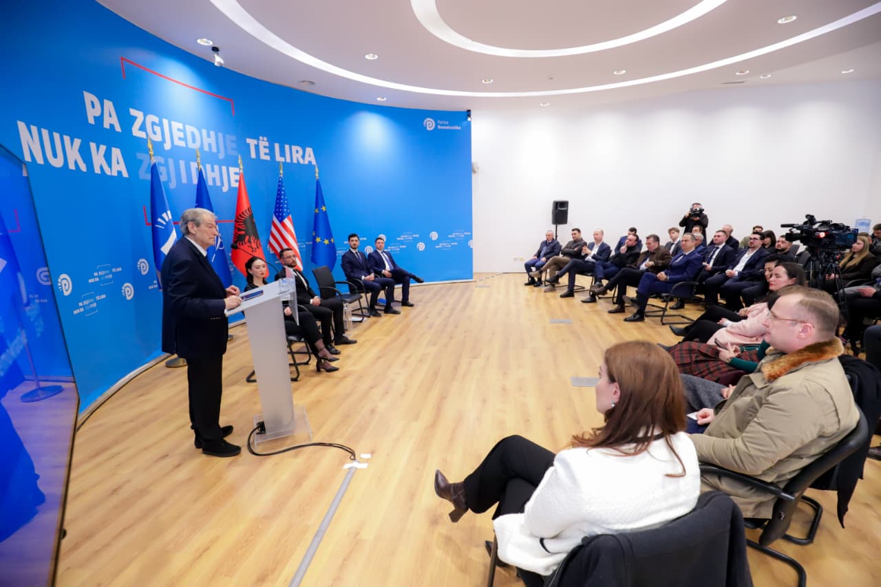 Sali Berisha brain gain-akuzat-te rinjte-Agasi (2)