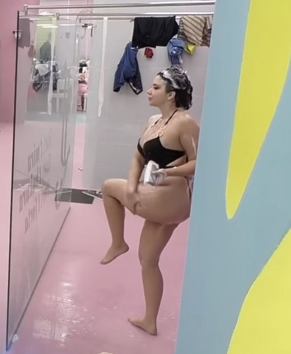alba pollozhani(13)