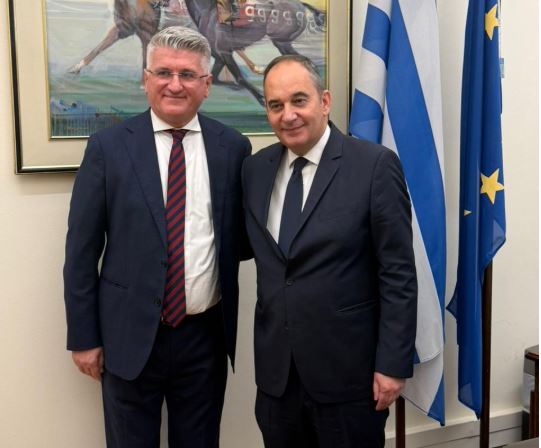gjekmarkaj dhe plakaiotos