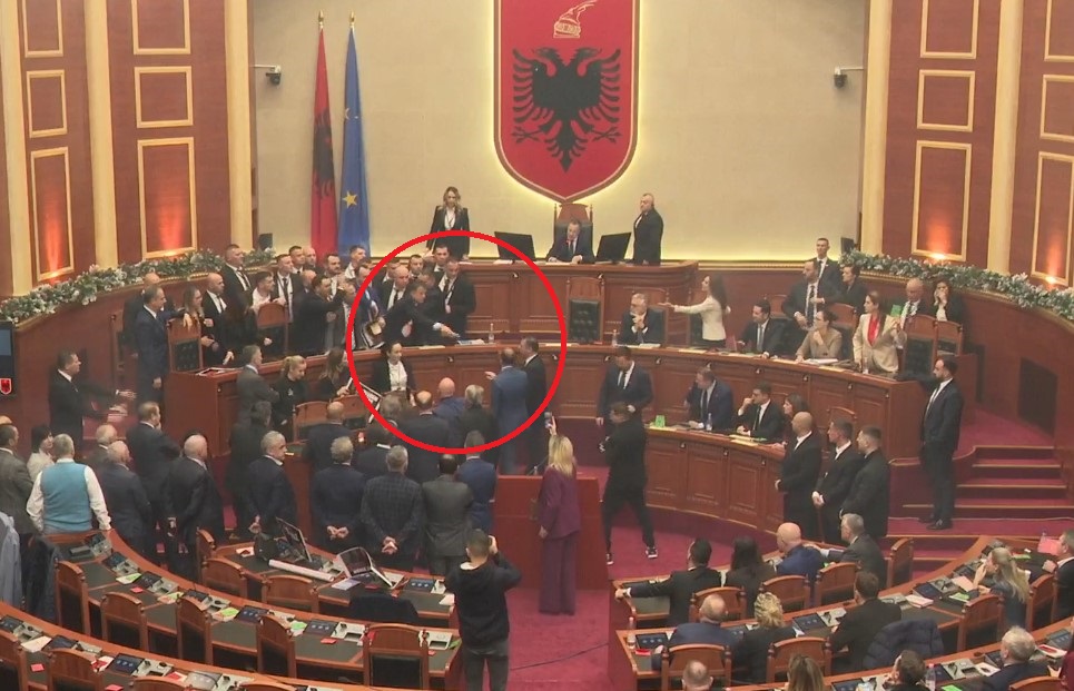 noka flamur kuvend komandat i gardes