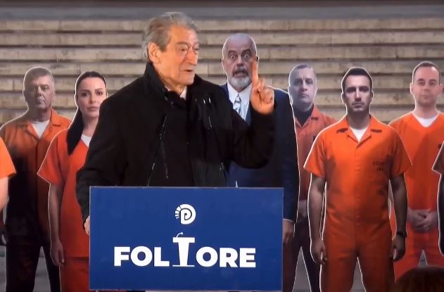 sali berisha proteste1