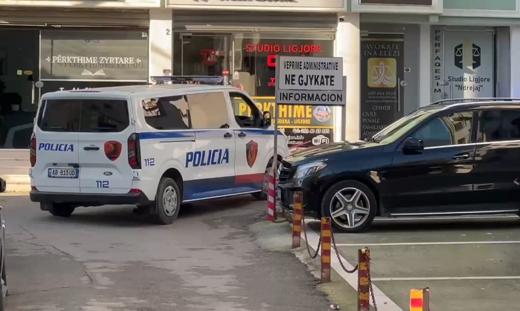 gjykata durres policia