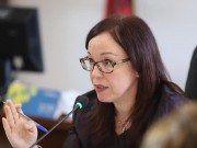 Nënkryetarja e Kuvendit kërkon ndëshkimin e mediave: Vendosën në shënjestër familjen e kryetarit të Grupit të PS! Të gjejmë mekanizma që të marrin përgjegjësi penale!