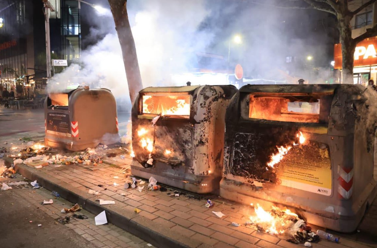 koshat e djegur protesta e opozites