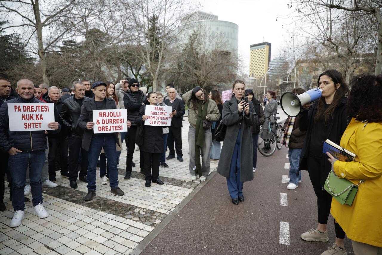 protesta para parlamentit banoret e durresit dhe rrjollit (6)