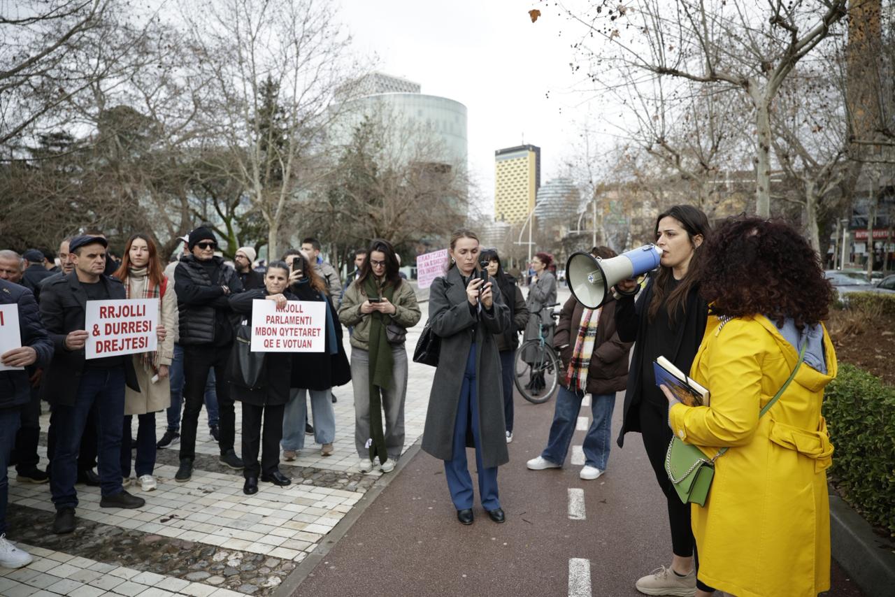 protesta para parlamentit banoret e durresit dhe rrjollit (7)