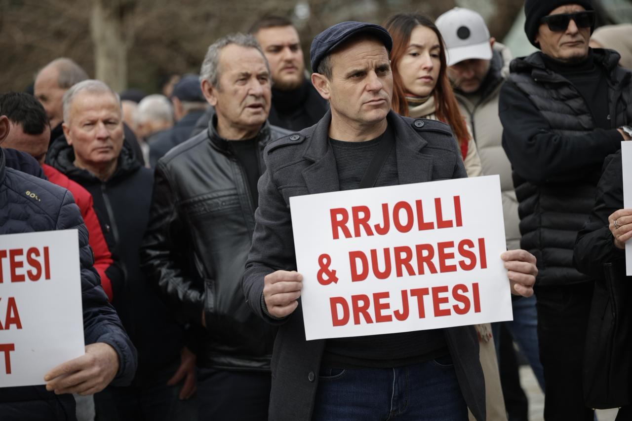 protesta para parlamentit banoret e durresit dhe rrjollit (9)