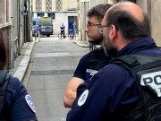 Krim në familje në Francë, 16-vjeçari dyshohet për vrasjen e vëllait dhe plagosjen e rëndë të nënës