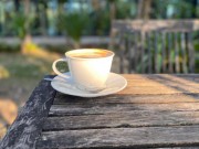 Harrojeni kafenë në mëngjes, këto pije përshpejtojnë metabolizmin dhe ndihmojnë në humbjen e peshës