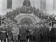 “Rrahja me thupra dhe kamxhik u zbatuan për shumicën e njerëzve”- Shqipëria e 1912-ës, në syrin e gazetarit amerikan: Si financieri i shkollës ‘Normale’ që u fshikullua përtej çdo imagjinate…