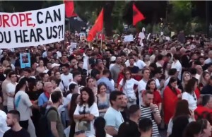 16 protesta