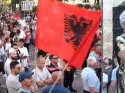 “Do të më marrë shtëpinë ky bastard”- Flet nënë Rita nga Durrësi: Bashkë me Belinda Ballukun ka firmosur për të më nxjerrë jashtë! Nuk dorëzohem