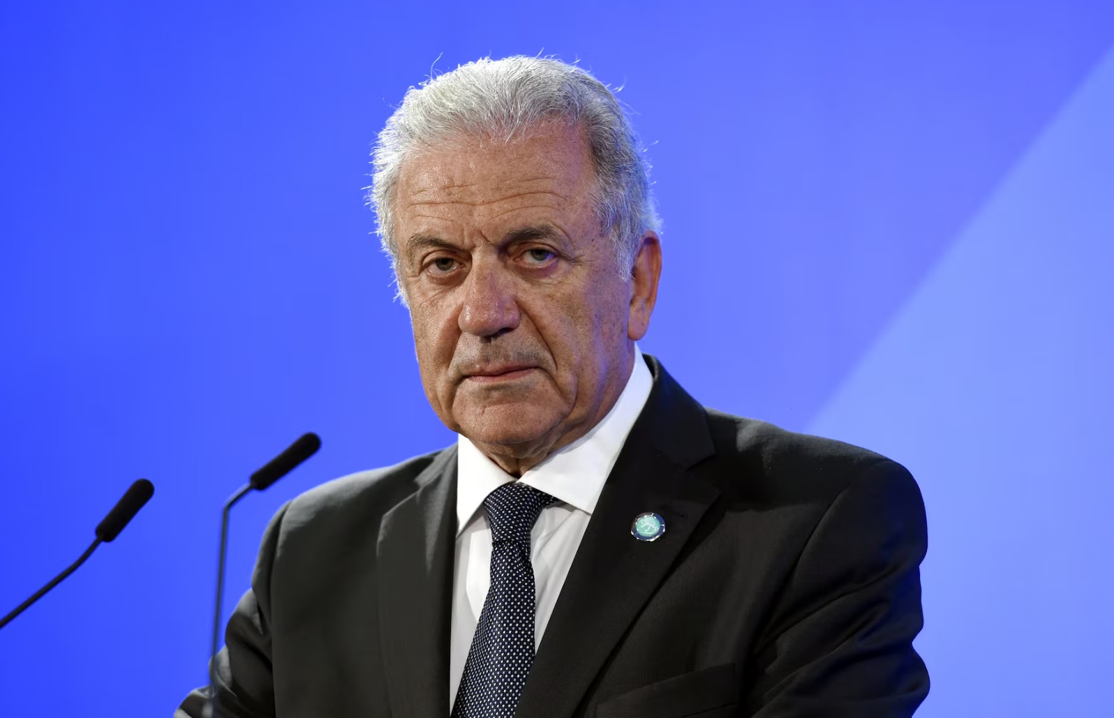Skandali  Qatargate   Belgjika lëshon urdhër arrest për ish komisionerin e BE së Dimitris Avramopoulos