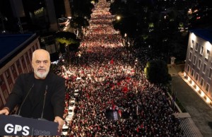 Edi RAma protesta1