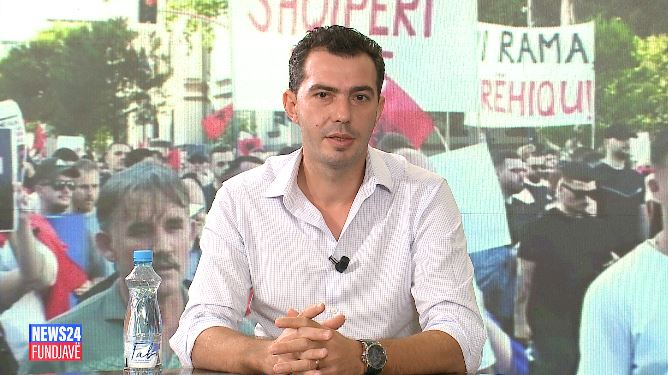  S ka negociata  Qëllim dorëheqja e Ramës   Aktivisti  Shqiptarët kanë marrë në dorë fatin e vendit  Politika të dëgjoj popullin  ndryshe ata dinë  të flasin 