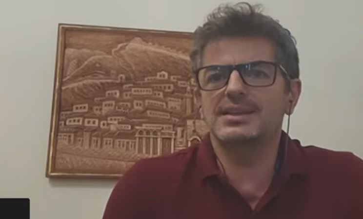  Protesta ka vrarë frikën dhe apatinë   Aktivisti Alimadhi  Gjithë bota po njeh moton  Shqipëria nuk shitet   Shpërthim popullor ndaj arrogancës së regjimit