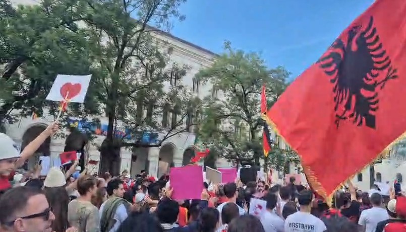 Mynih protesta (1)