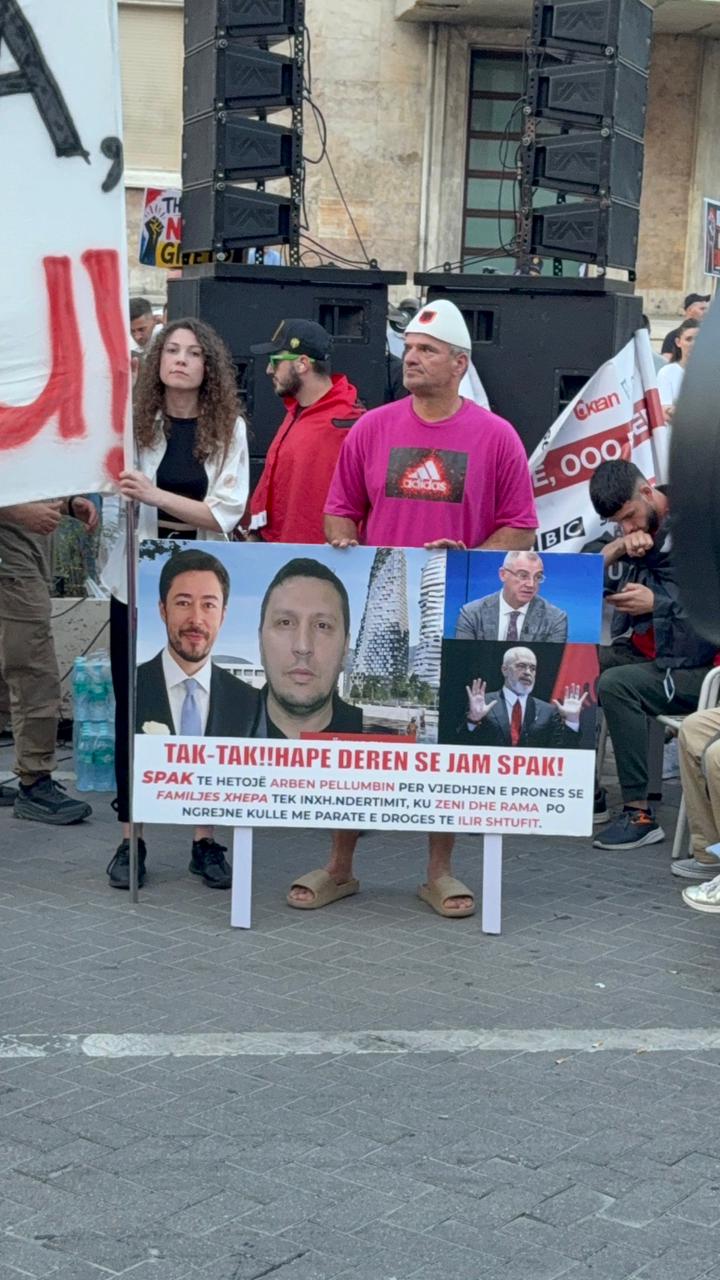 Pankarta protesta e 18 (17)