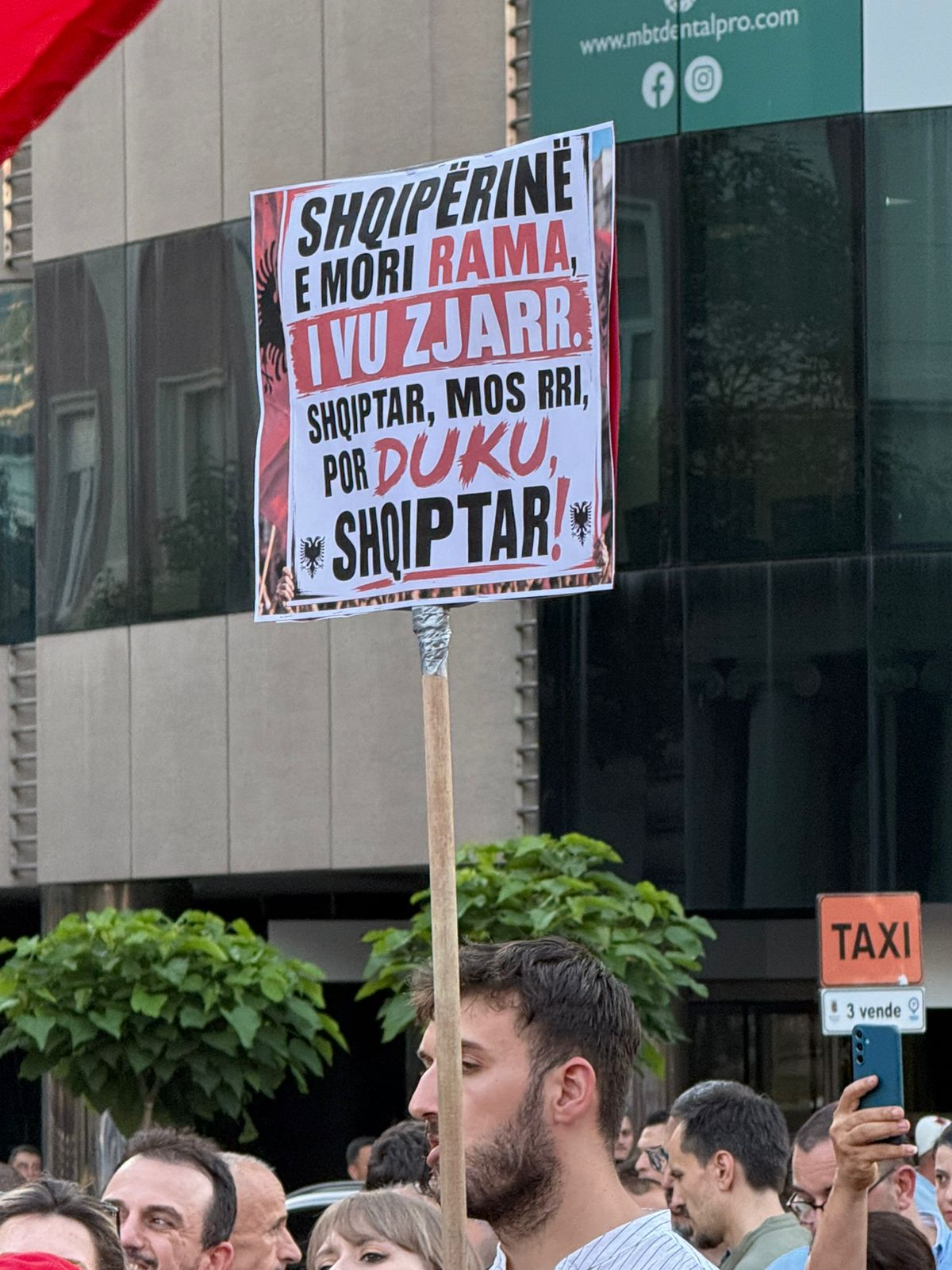 Pankarta protesta e 18 (7)