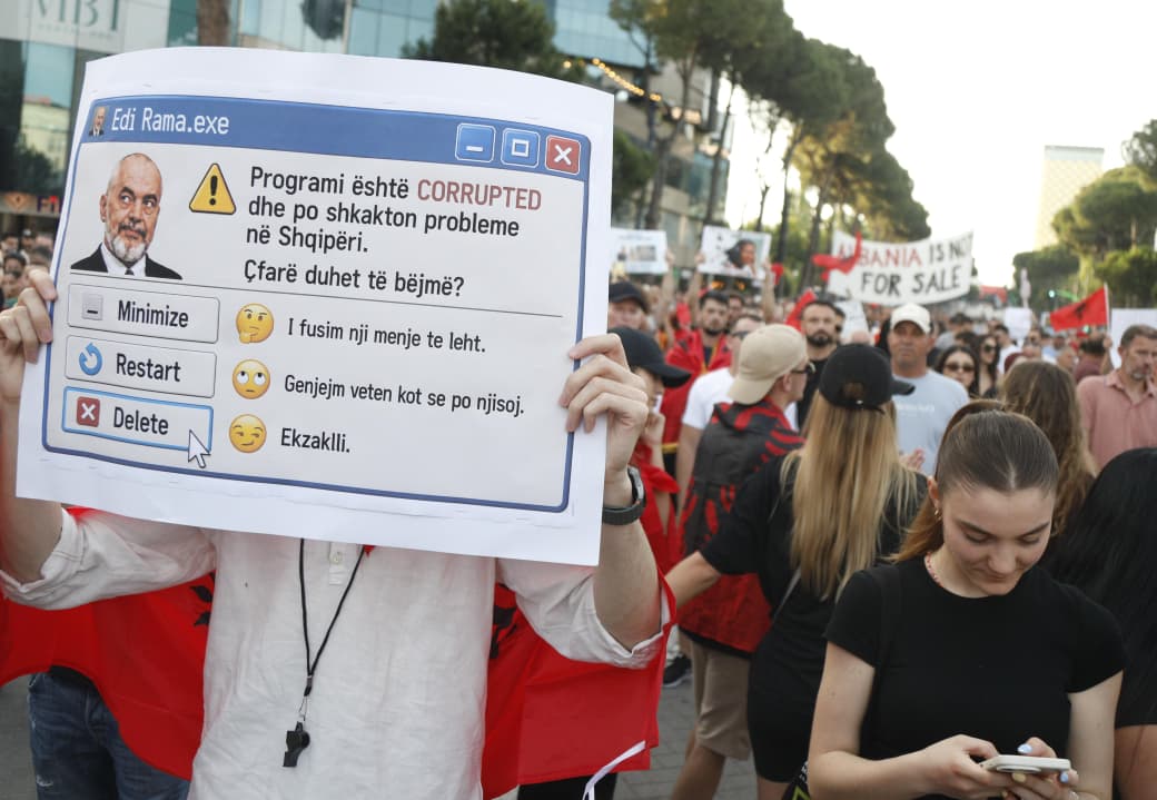 Protesta e 15-të pankarta (10)