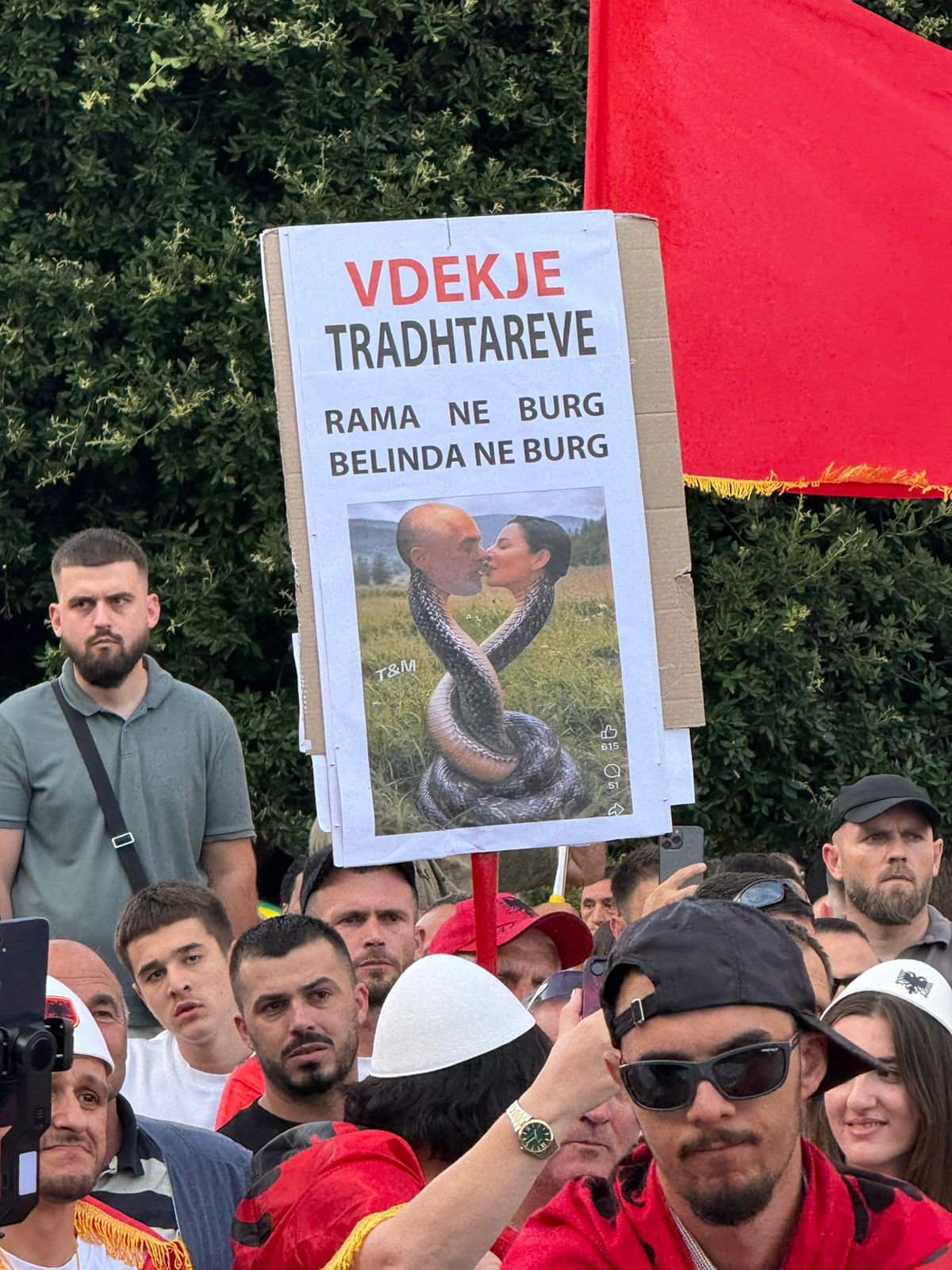 Protesta e 15-të pankarta (4)
