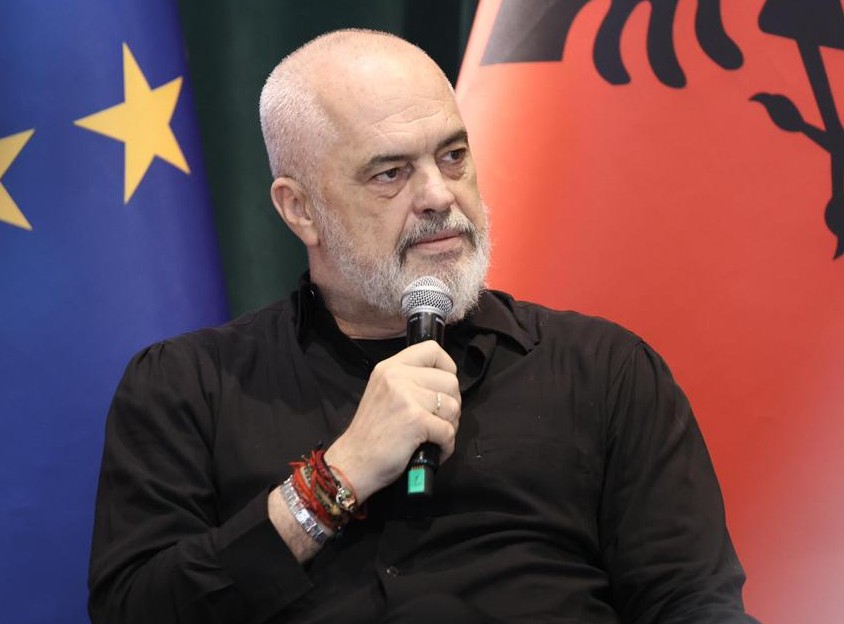  Gonzato na tha që projekti është anuluar   Rama replikon me gazetaren e huaj  S ka projekt  nuk e di ç ju ka thënë Ambasadori  Një miku im ka dalë në protestë   