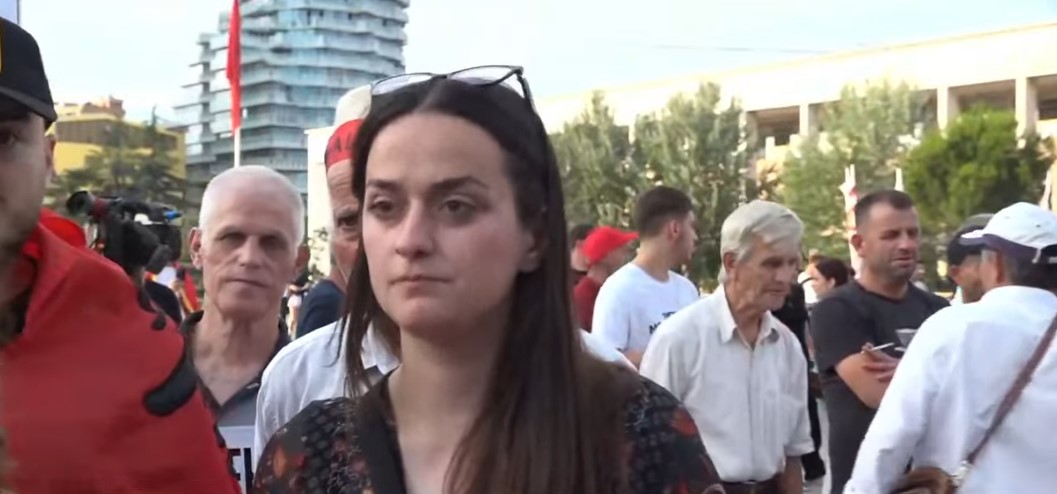 Dita e 23 të e protestës historike  Vatnikaj  Dorëheqja e Ramës është kërkesë e panegociueshme  Ai është përgjegjësi kryesor i sistemit autokratik