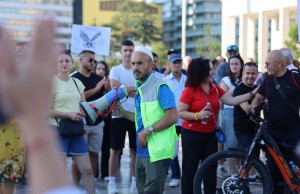 aktivisti protesta charter