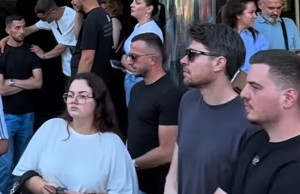 alban skenderaj ne proteste